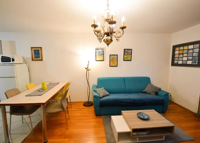 Lungo Mare Apartman *