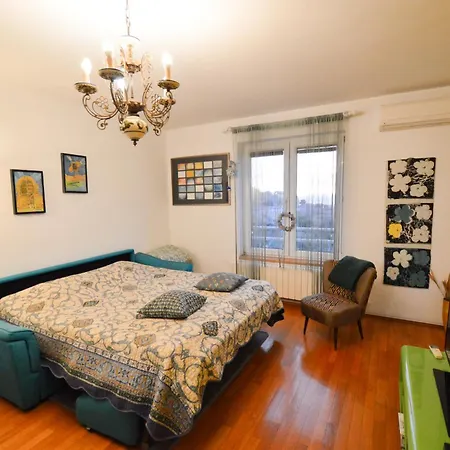 Lungo Mare Apartman Póla